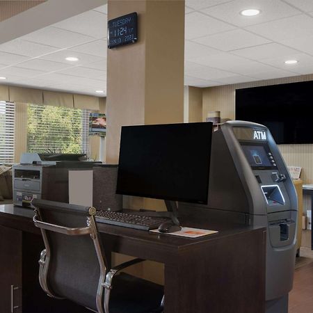 Quality Inn & Suites Chambersburg Εξωτερικό φωτογραφία