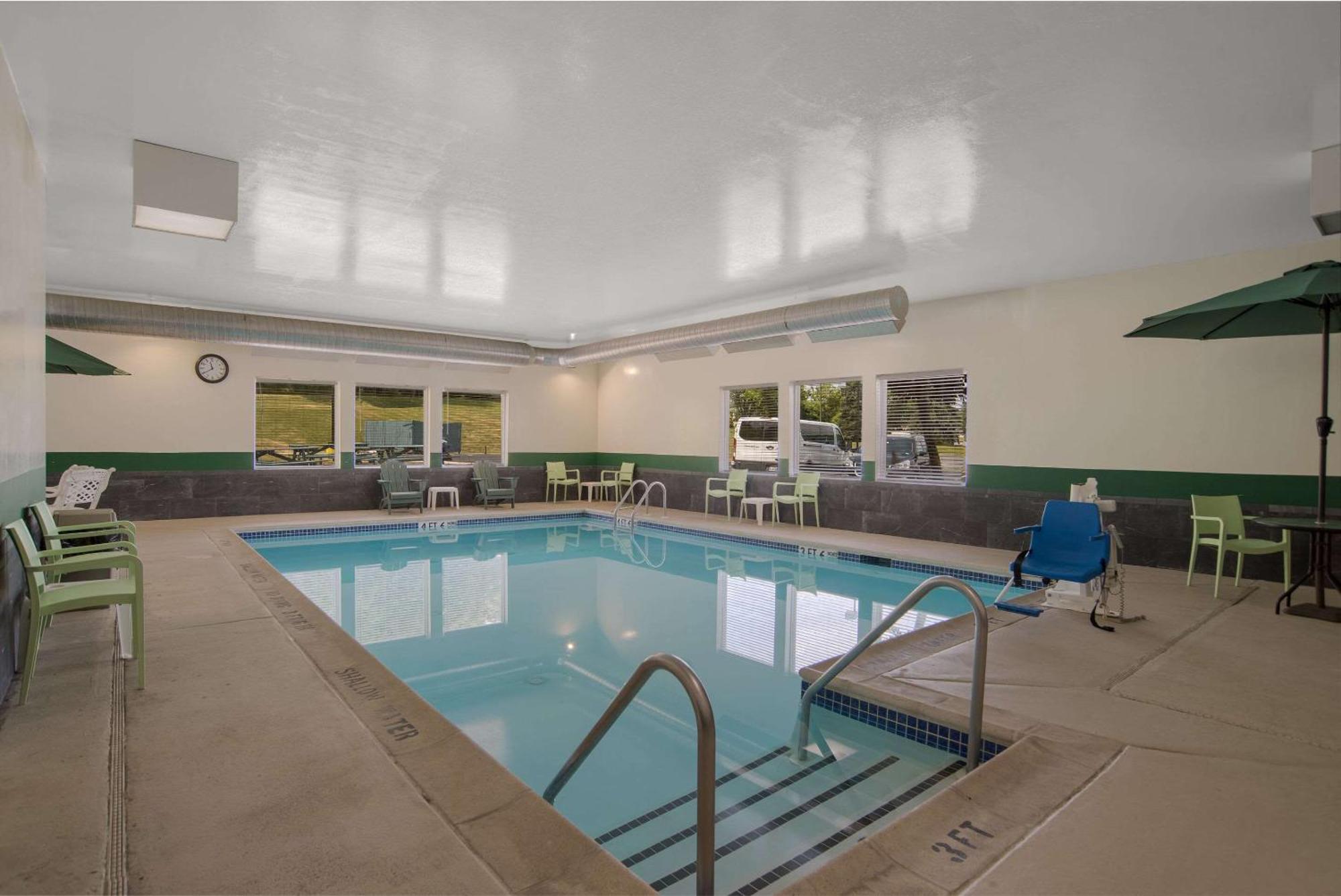 Quality Inn & Suites Chambersburg Εξωτερικό φωτογραφία
