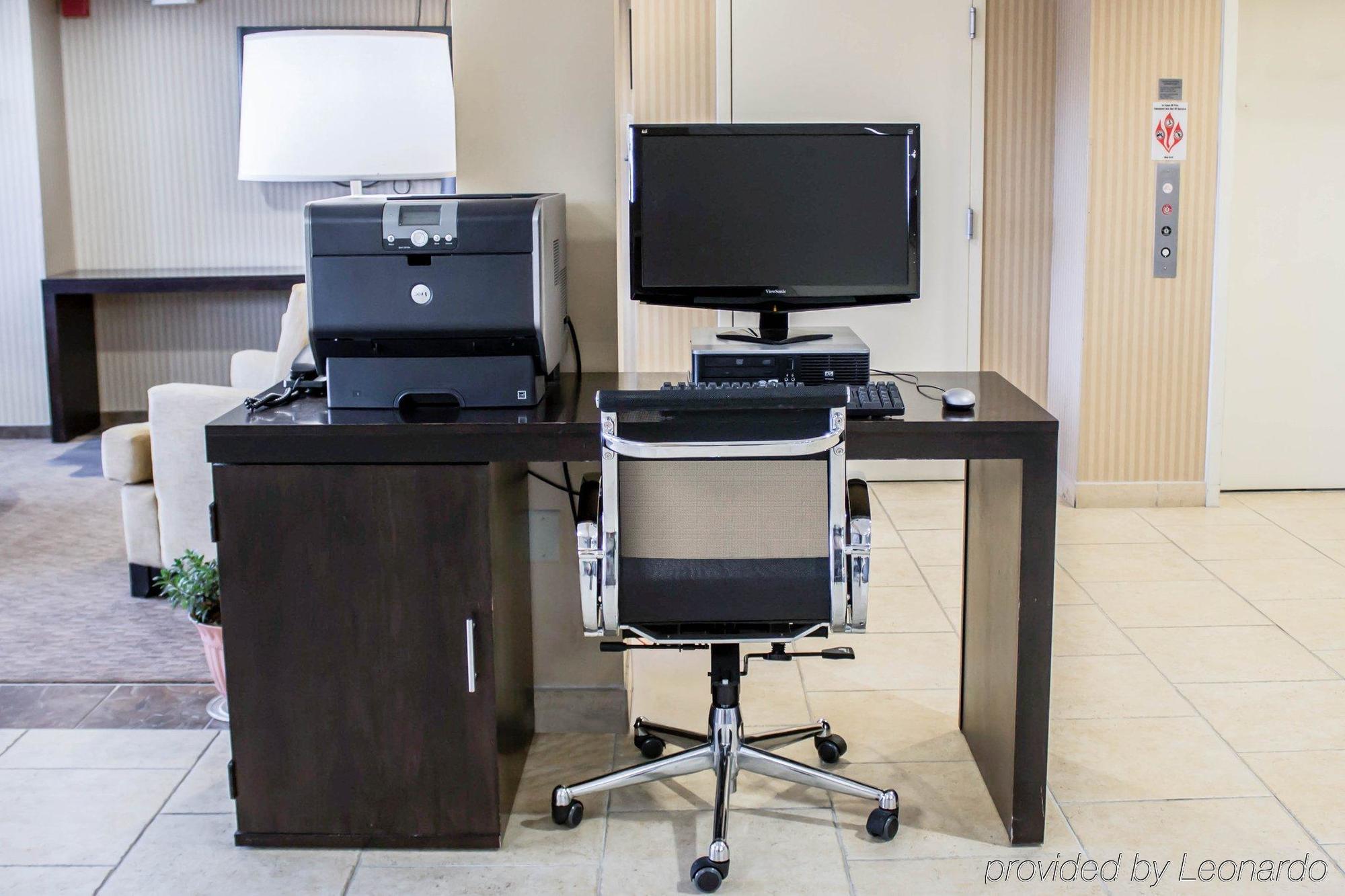Quality Inn & Suites Chambersburg Εξωτερικό φωτογραφία